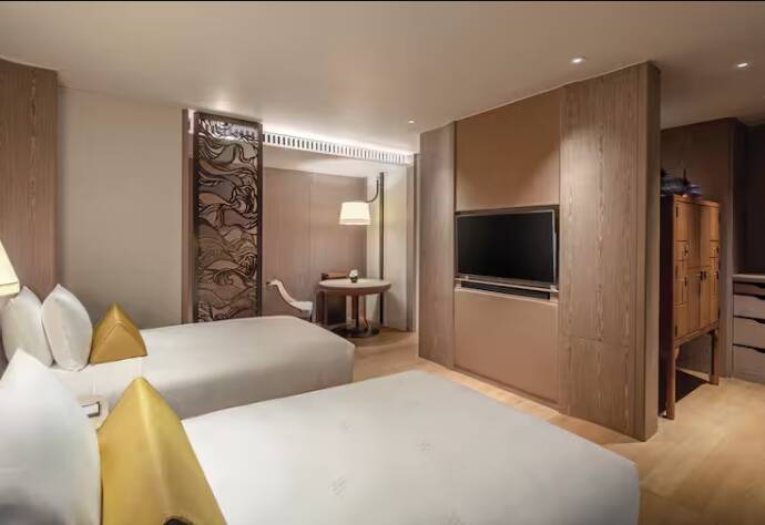 Twin Deluxe Room