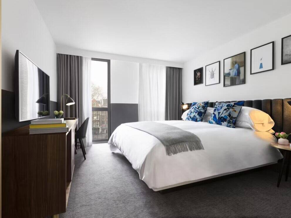 Essential Room