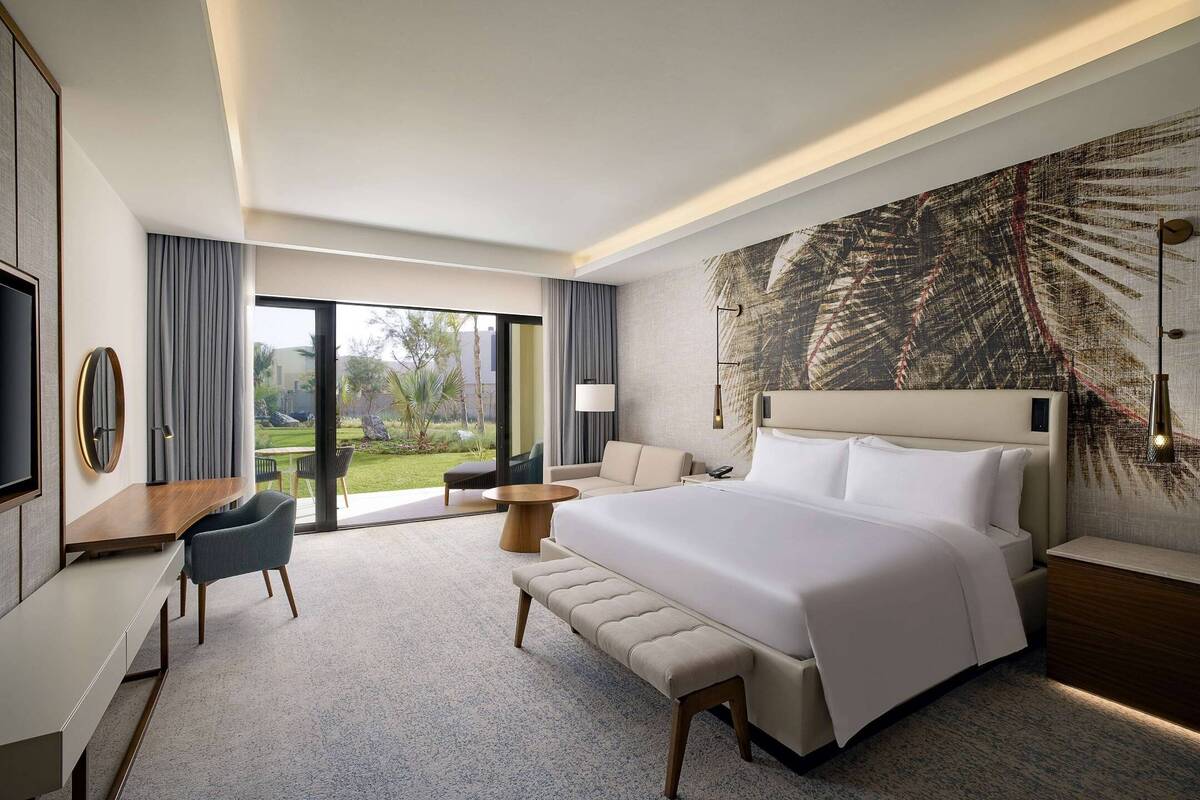 KING PREMIER ROOM WITH OCEAN VIEW