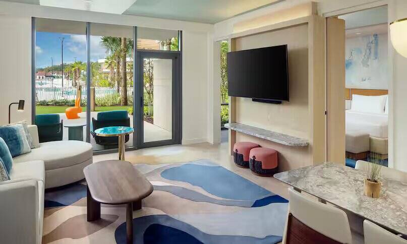 Poolside One Bedroom Suite With Patio Sofabed