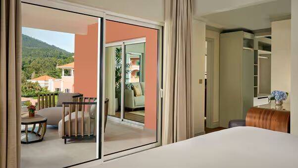 One Bedroom Executive Suite, Corner Room, Balcony