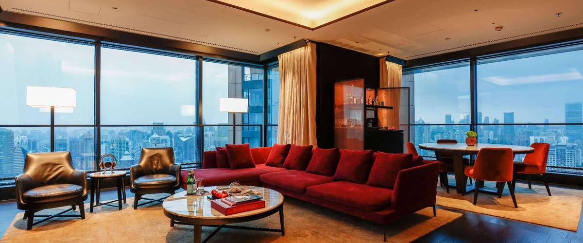 Deluxe City View Suite