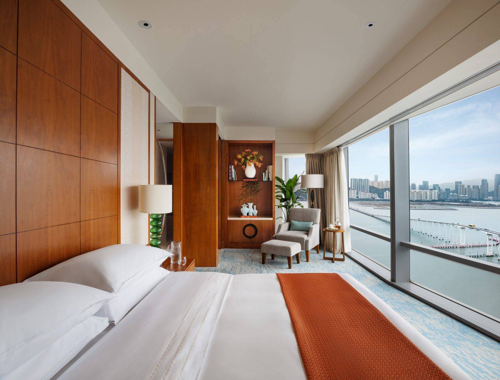 Panorama Tower Suite