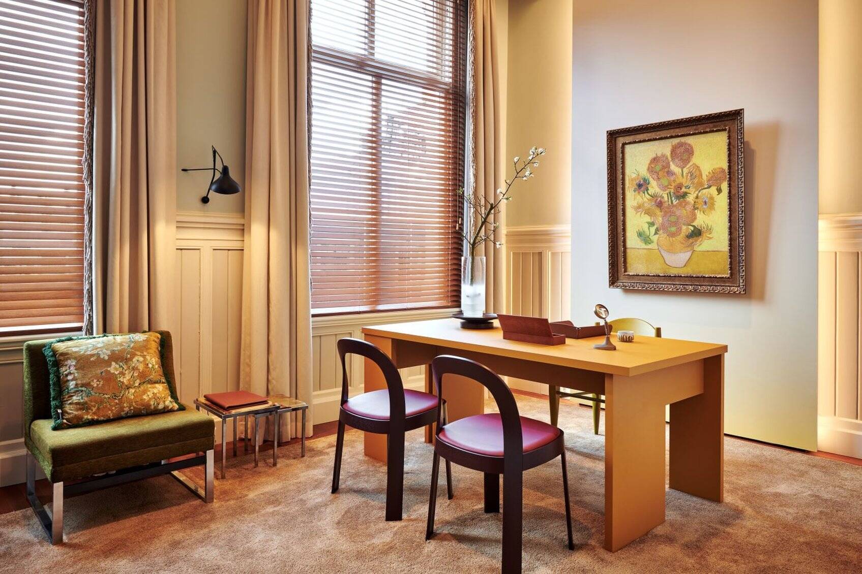 Van Gogh Museum Suite