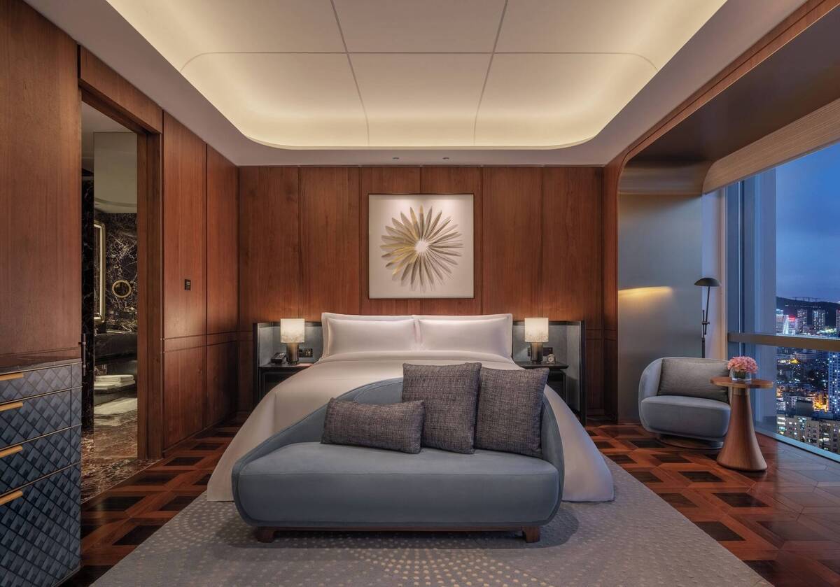 KING ACCESSIBLE ROOM