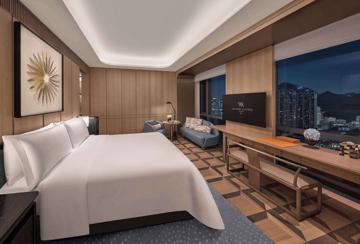 KING GRAND DELUXE ROOM