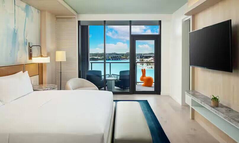 Lagoon View king Suite Mobility Access Shower