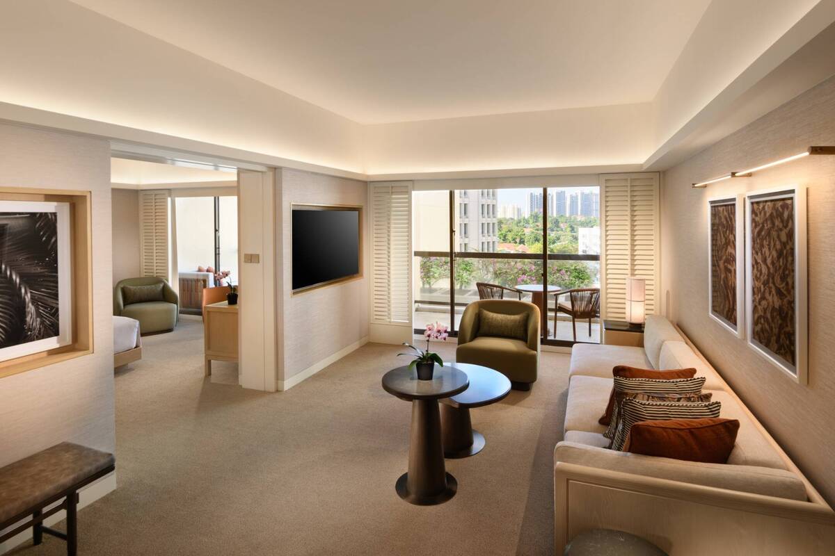 Twin Deluxe Balcony Suite
