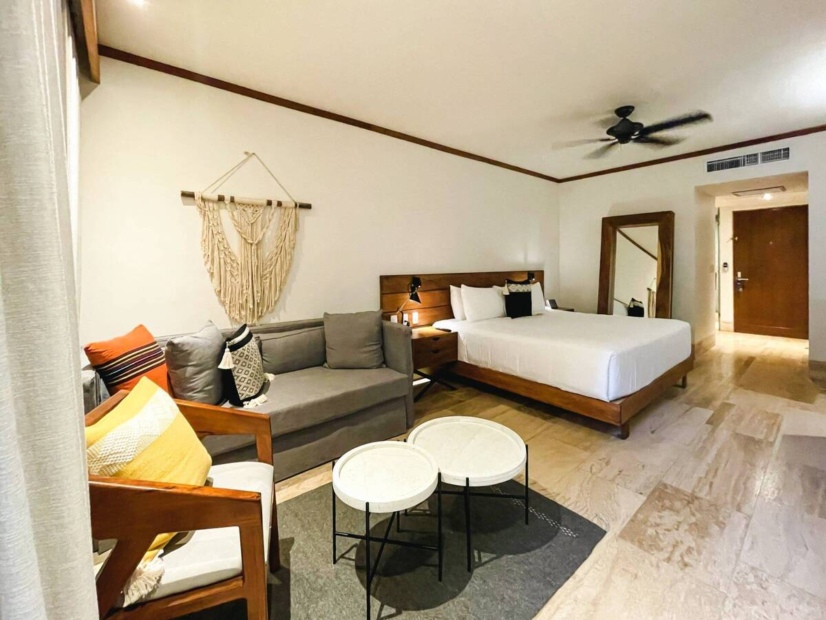 King Essential Room