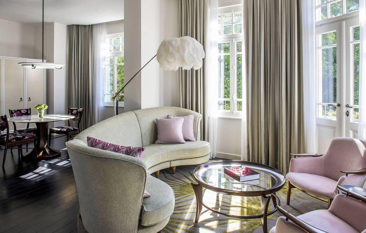 Corner Suite
