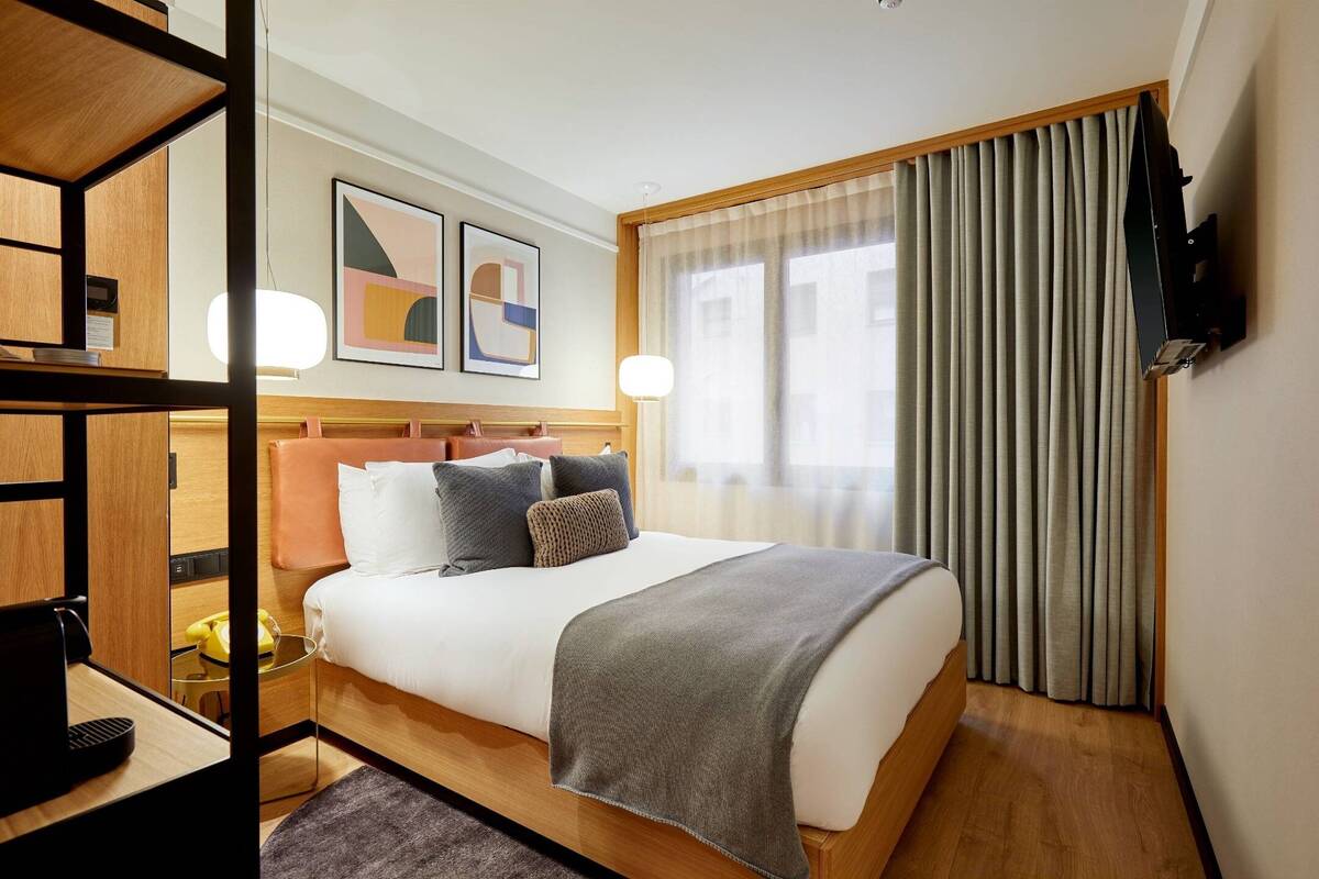 Essential Room