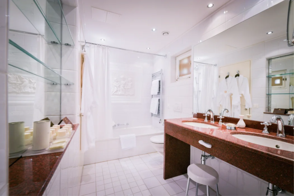 Classic Junior Suite with Balcony
