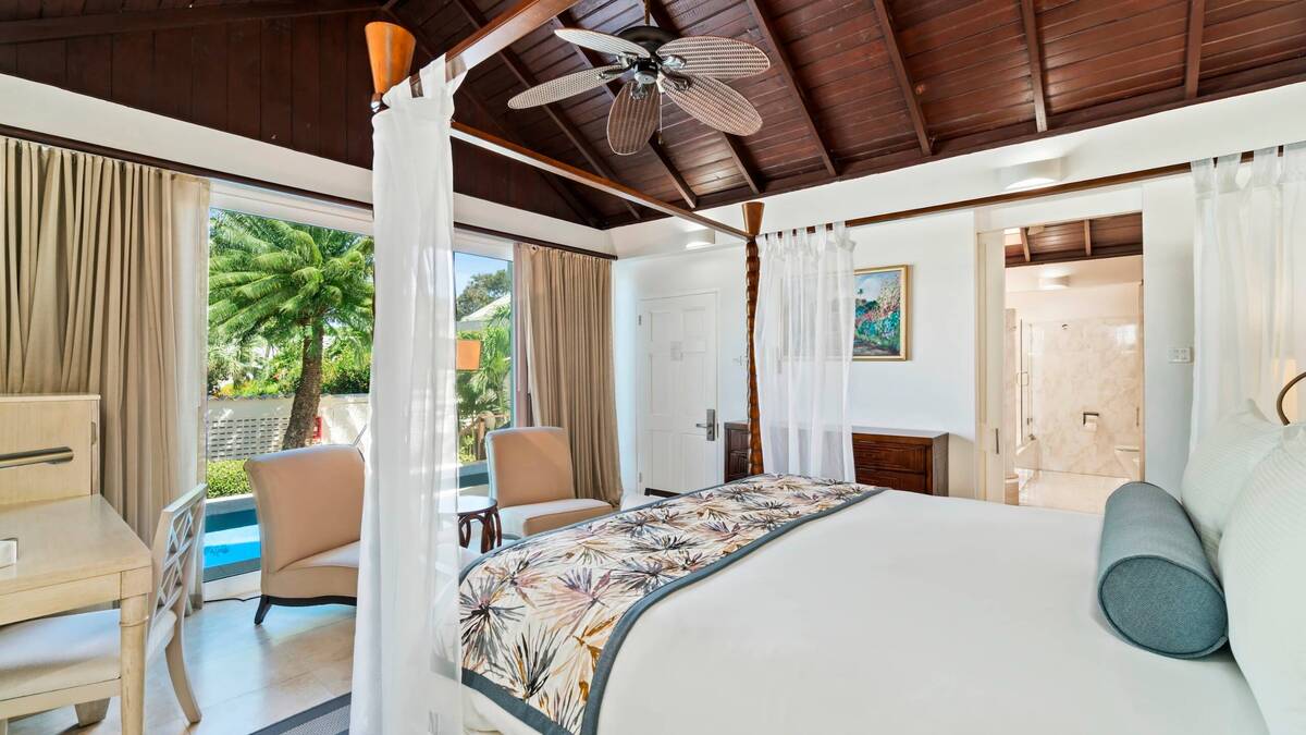Royal Collection Pool Suite