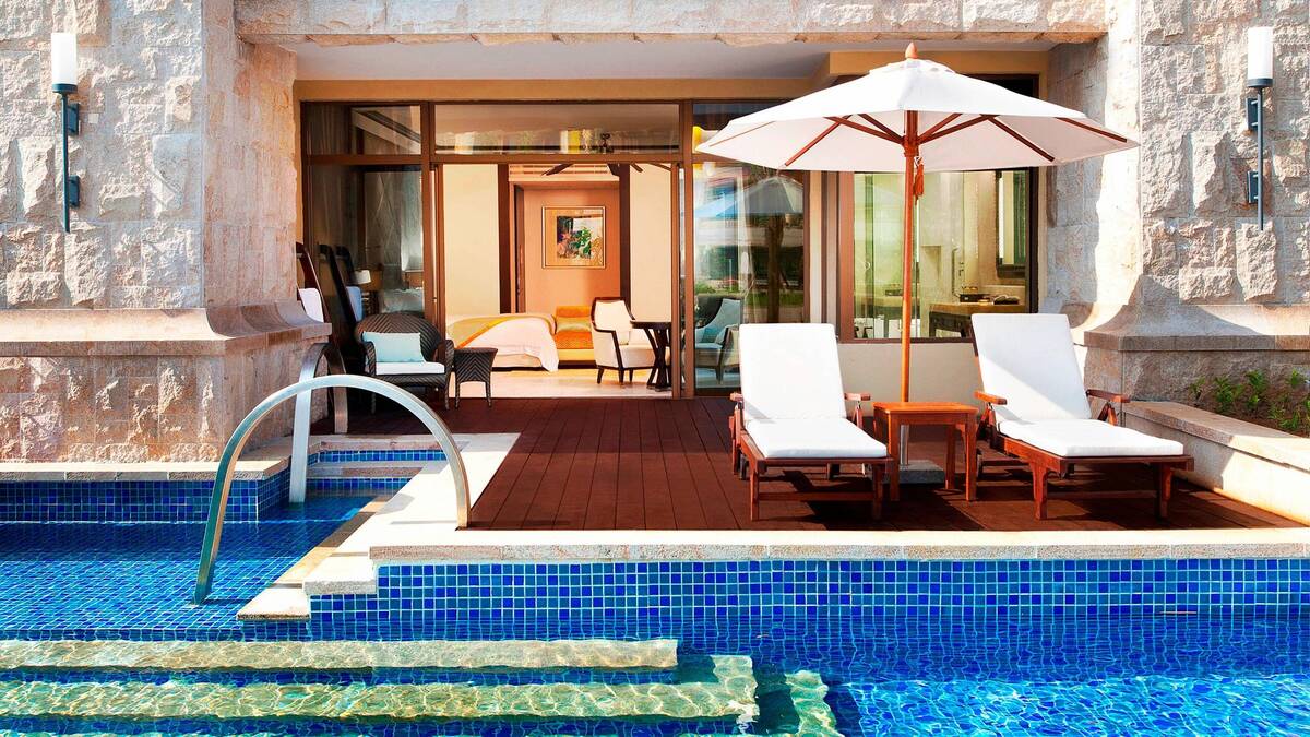 Lagoon King Room