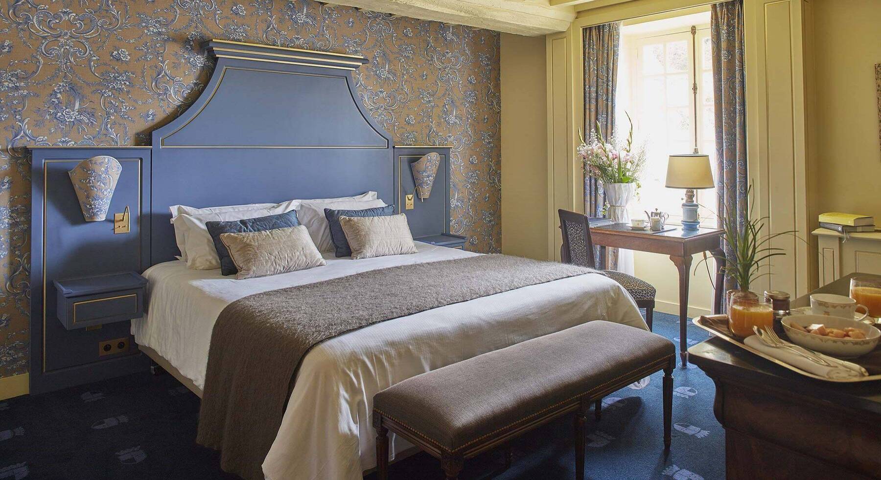 Tradition Room