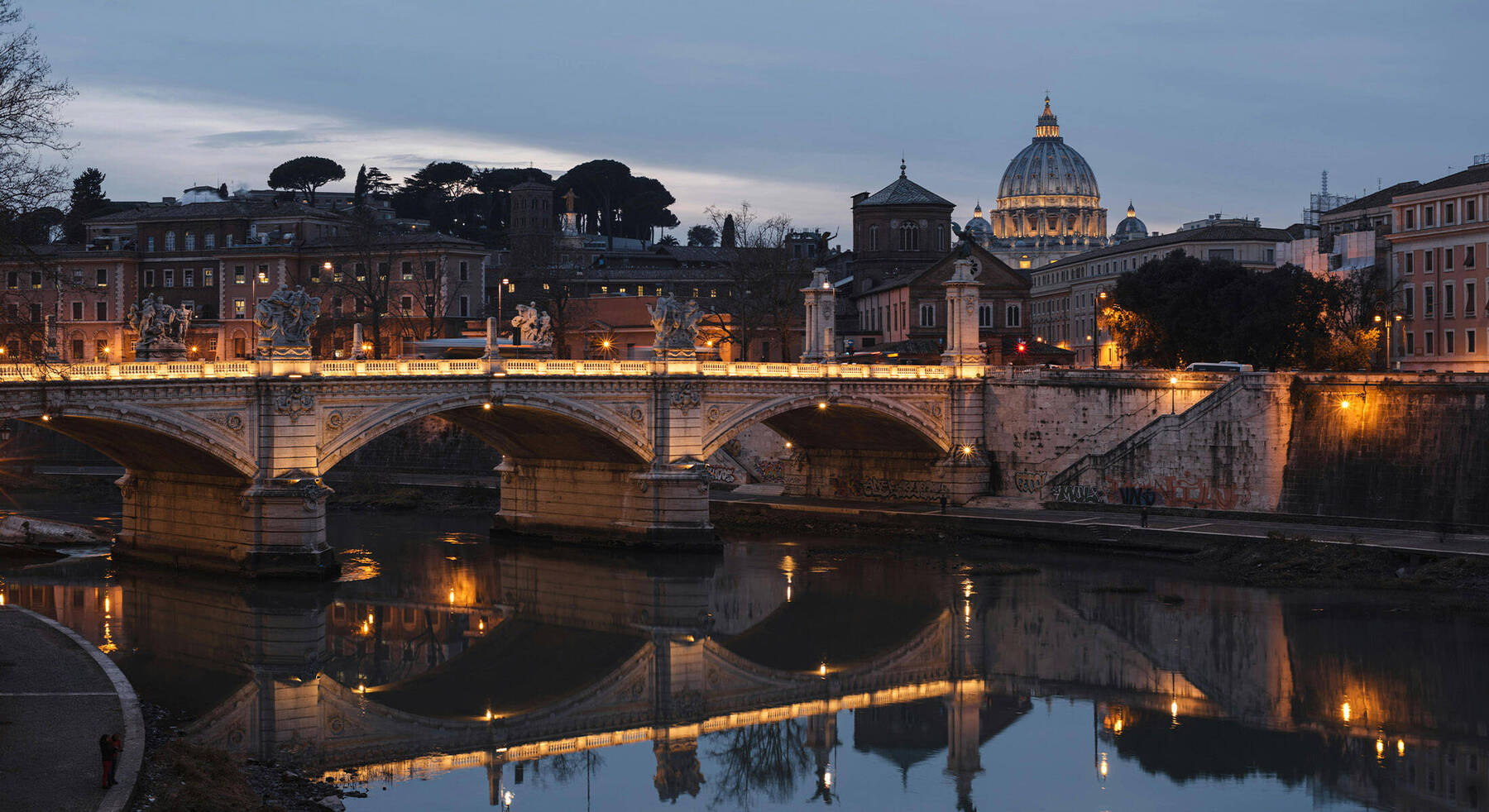 Explore Rome by Night