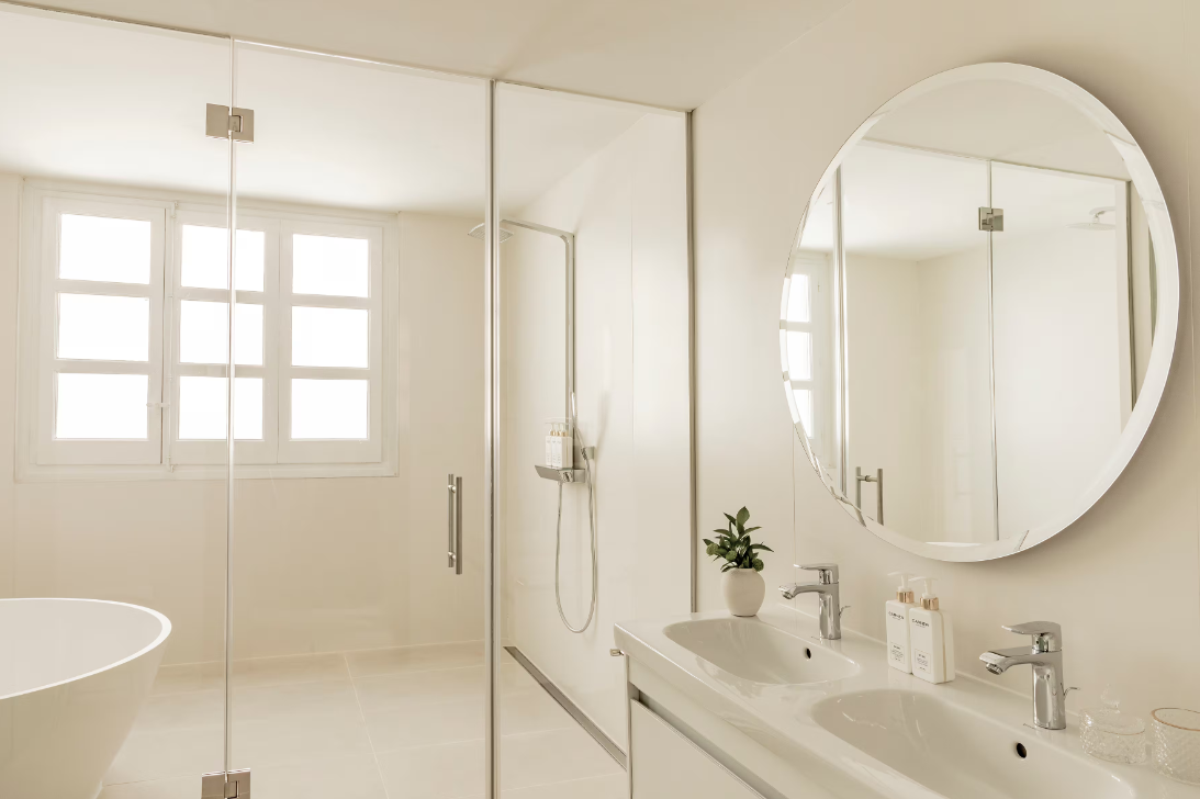 Presidential Penthouse Suite RedLevel