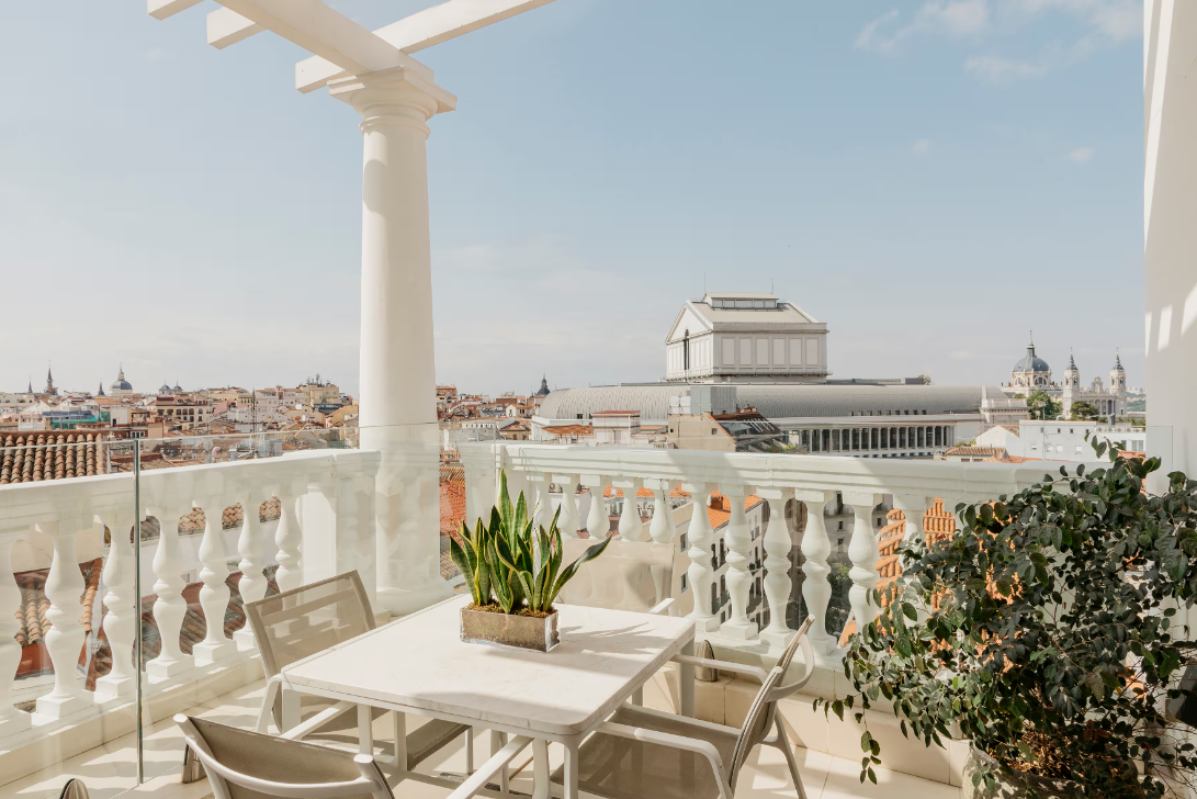 Presidential Penthouse Suite RedLevel