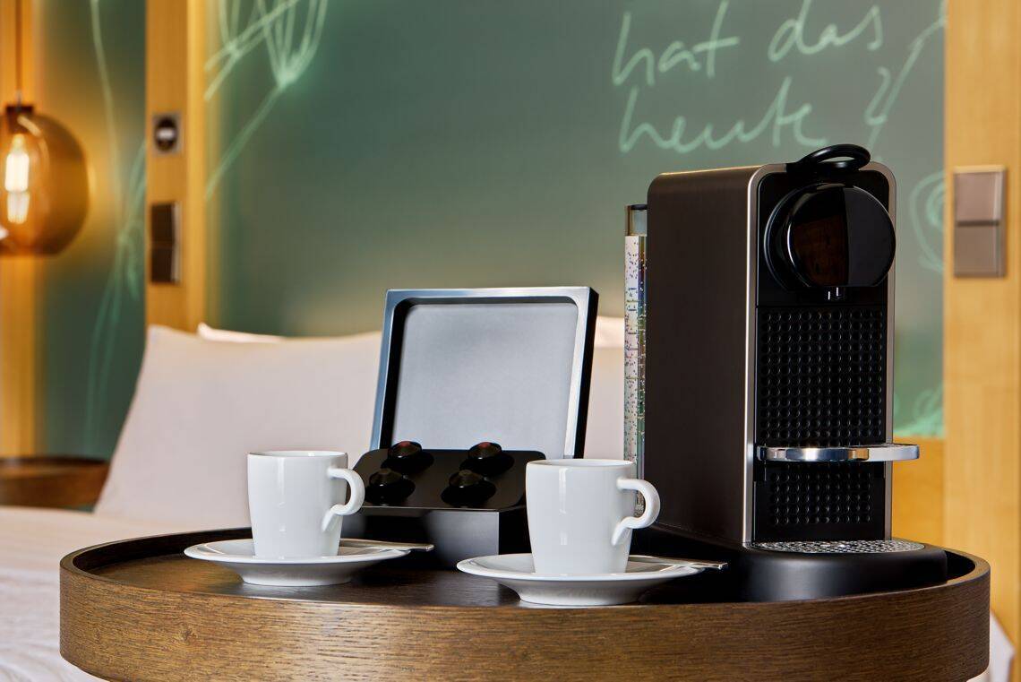 Superior Guest Room King Courtyard View