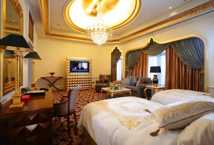 Qasr King Room