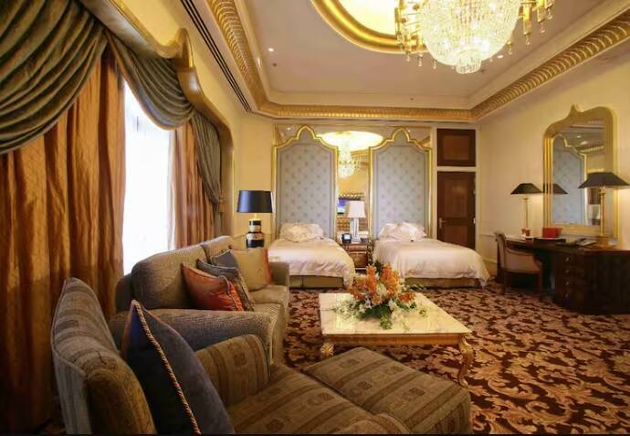 Qasr King Room