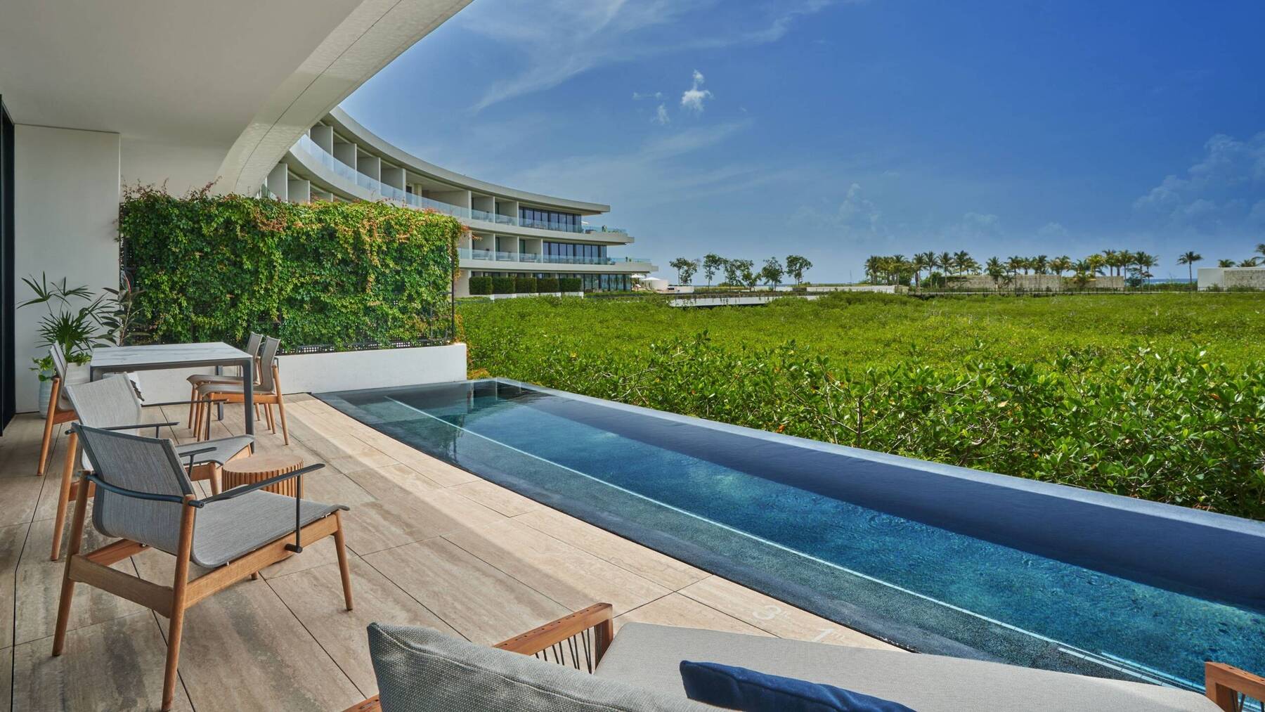 St. Regis Suite King Ocean view Plunge pool Terrace