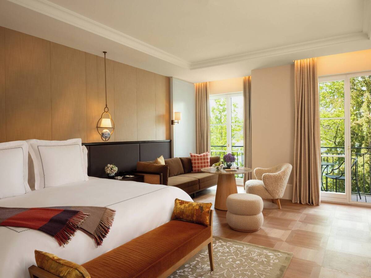 Deluxe Junior Suite Lakeview
