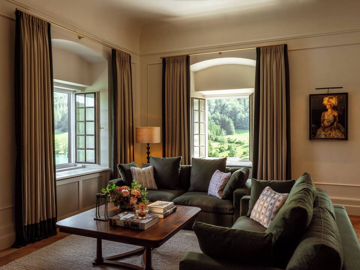 Deluxe Heritage Suite