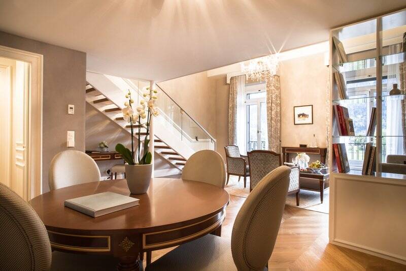 Deluxe Duplex Suite