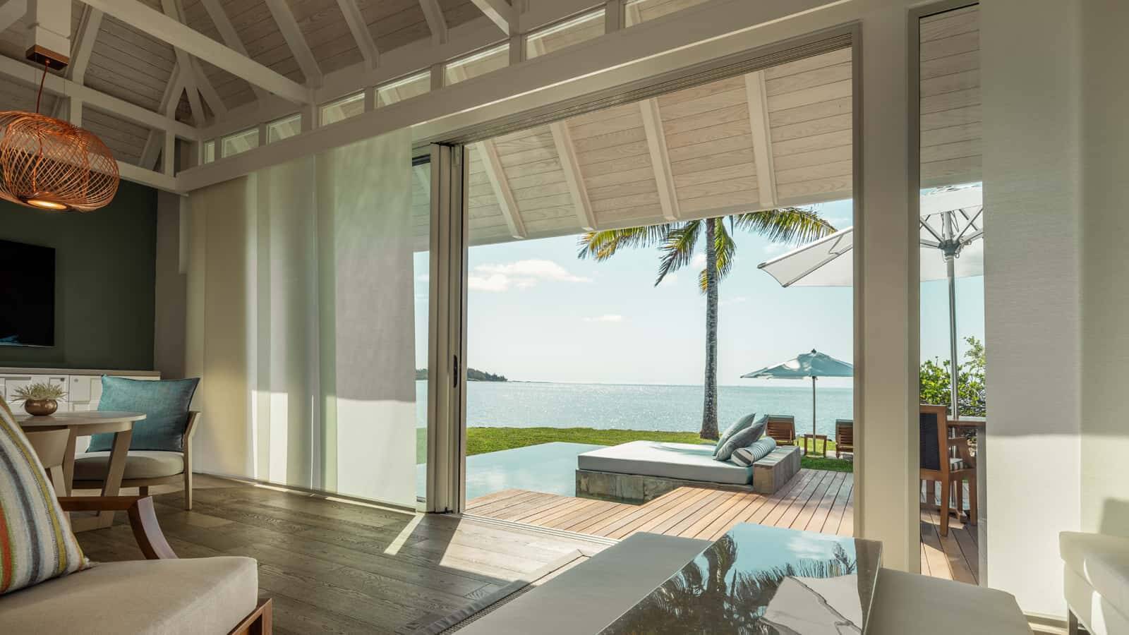 Premium Oceanfront Pool Villa King