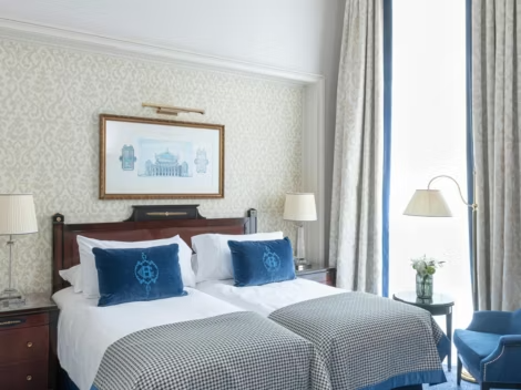 Two Twin Beds Premium Lounge Access