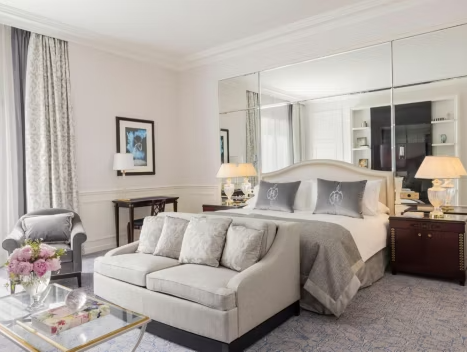 King Bed Junior Suite With Sofa Bed