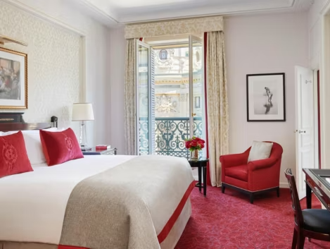 King Bed Premium Opera View Balcony