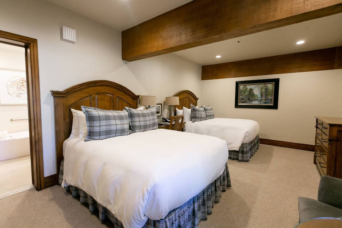 Deluxe Two Queen Room