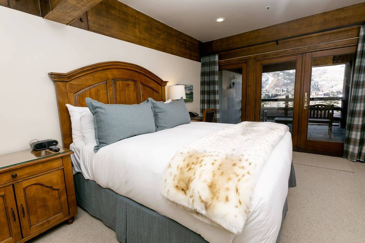 Deluxe King Room with Deck