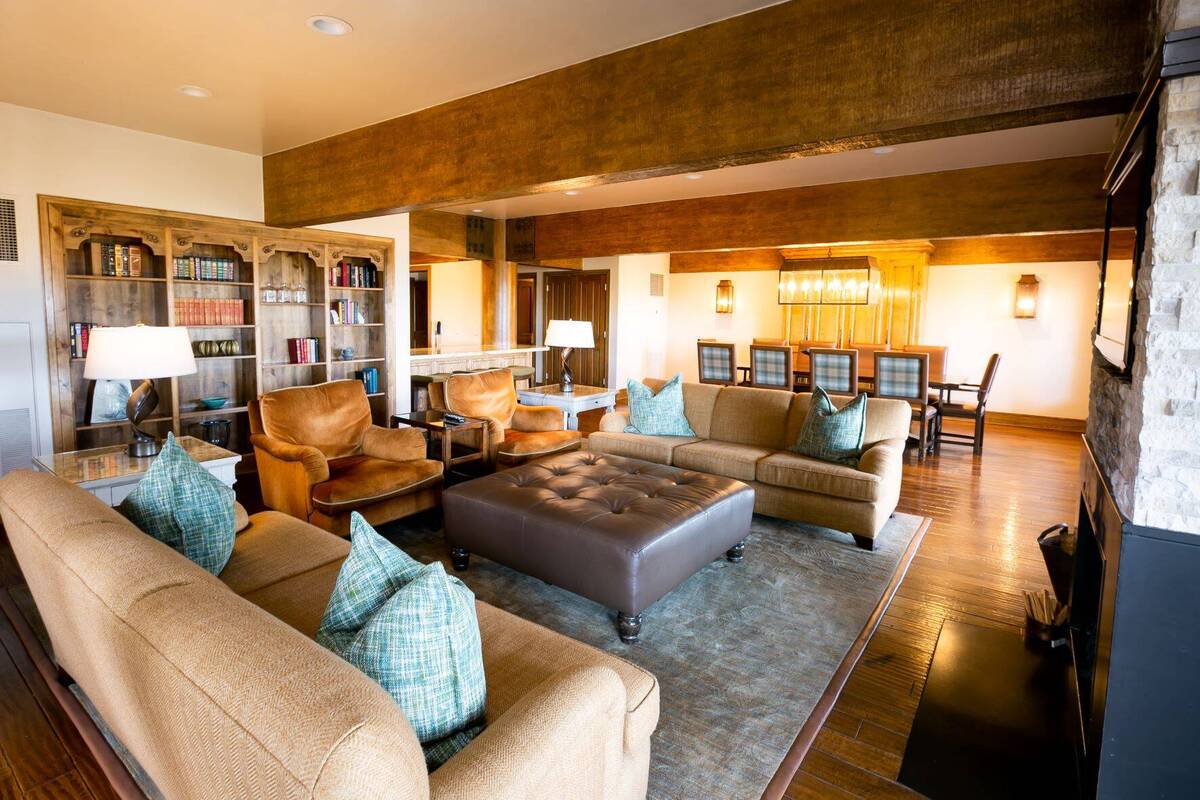 Luxury Four Bedroom Townhouse with Hot Tub