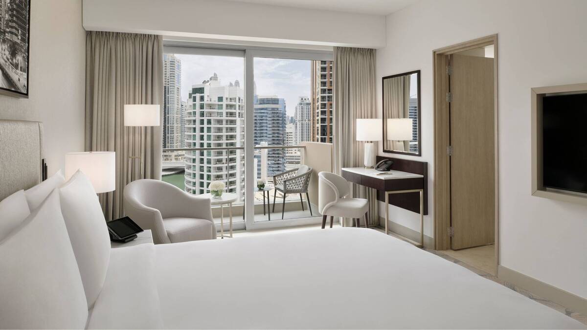 Deluxe King City View Balcony