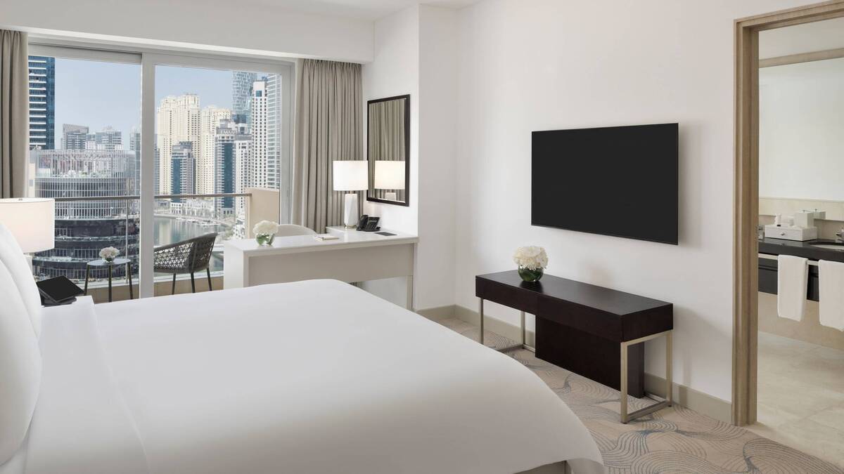 Deluxe King Marina view Balcony
