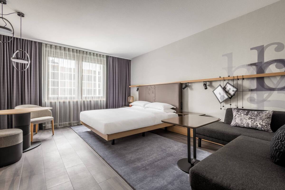 Deluxe King Guest Room