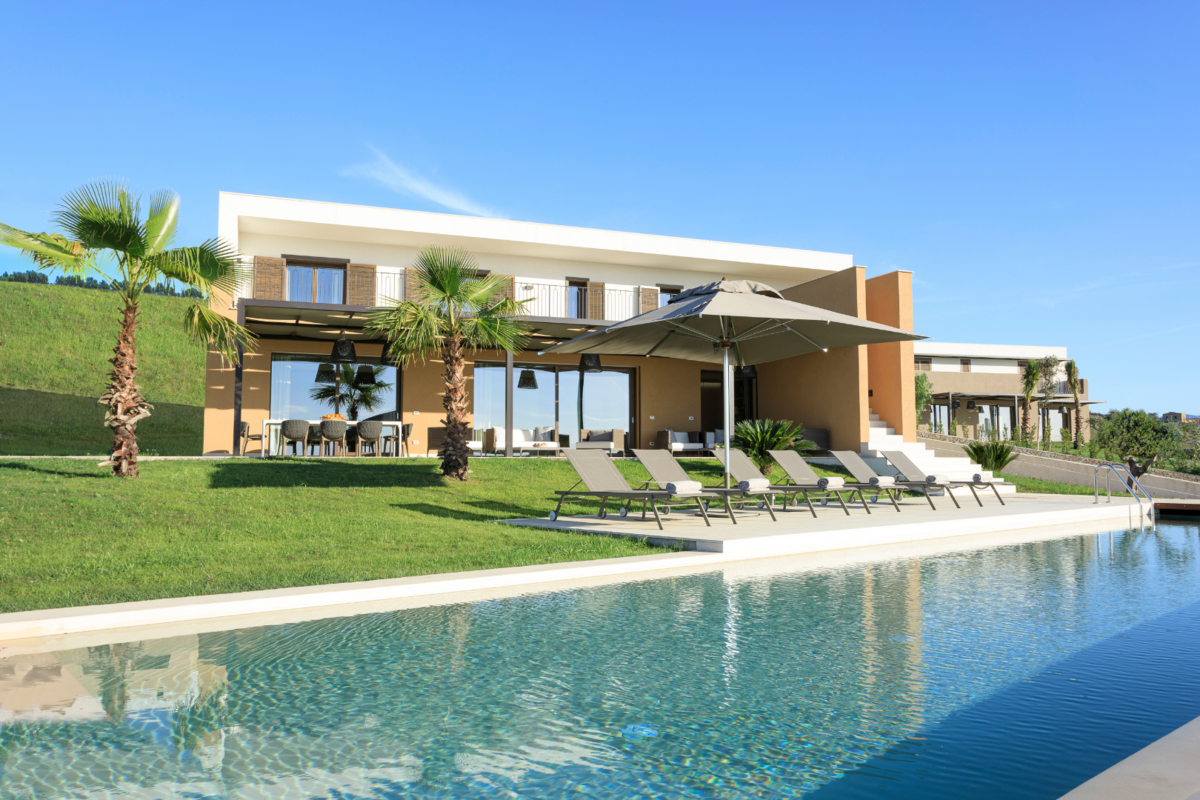 Villa Smeraldo Three Bedrooms Sea Front