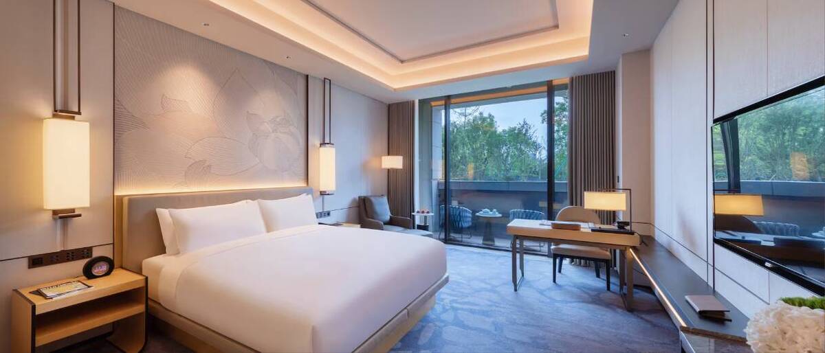 Premium Room with Balcony and Garden View