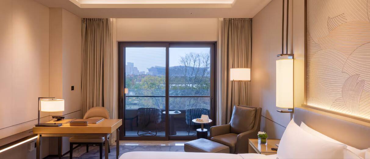 RedLevel Room with Balcony incl. Breakfast