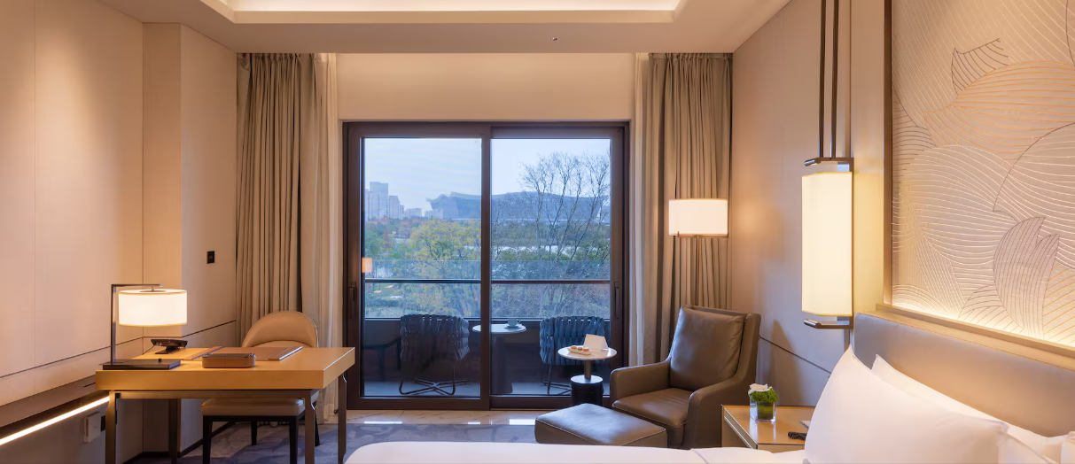 RedLevel Room with Balcony incl. Breakfast