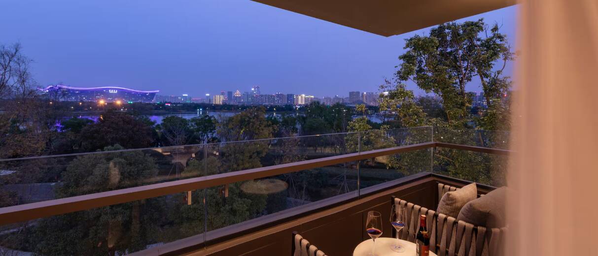 RedLevel Suite incl. Breakfast
