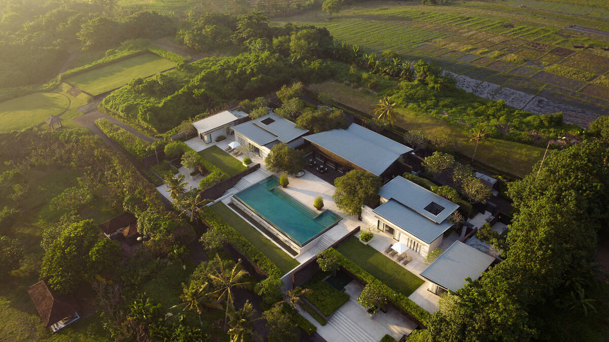 Deluxe Four-Bedroom Residence