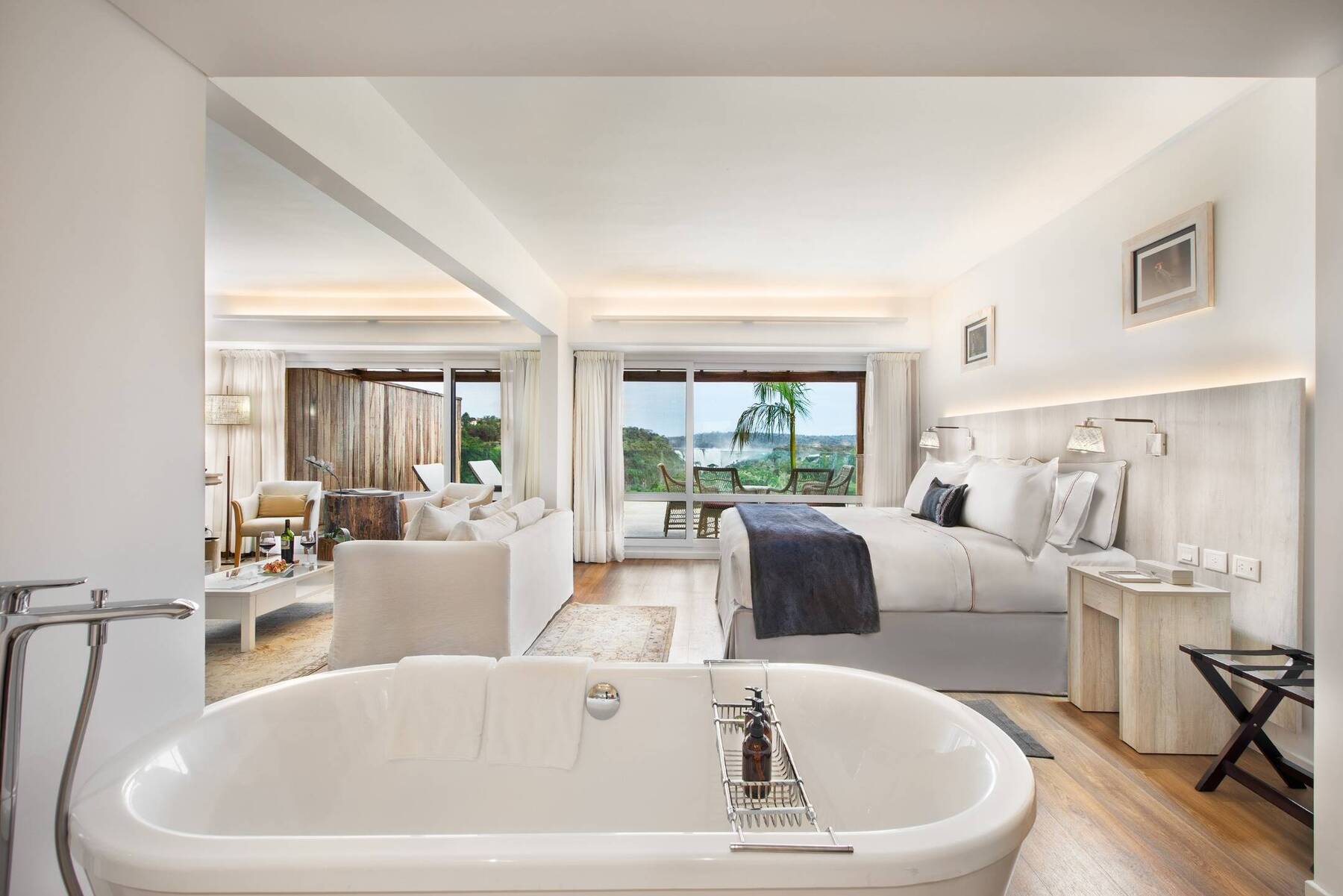 Presidential Family Suite Falls View