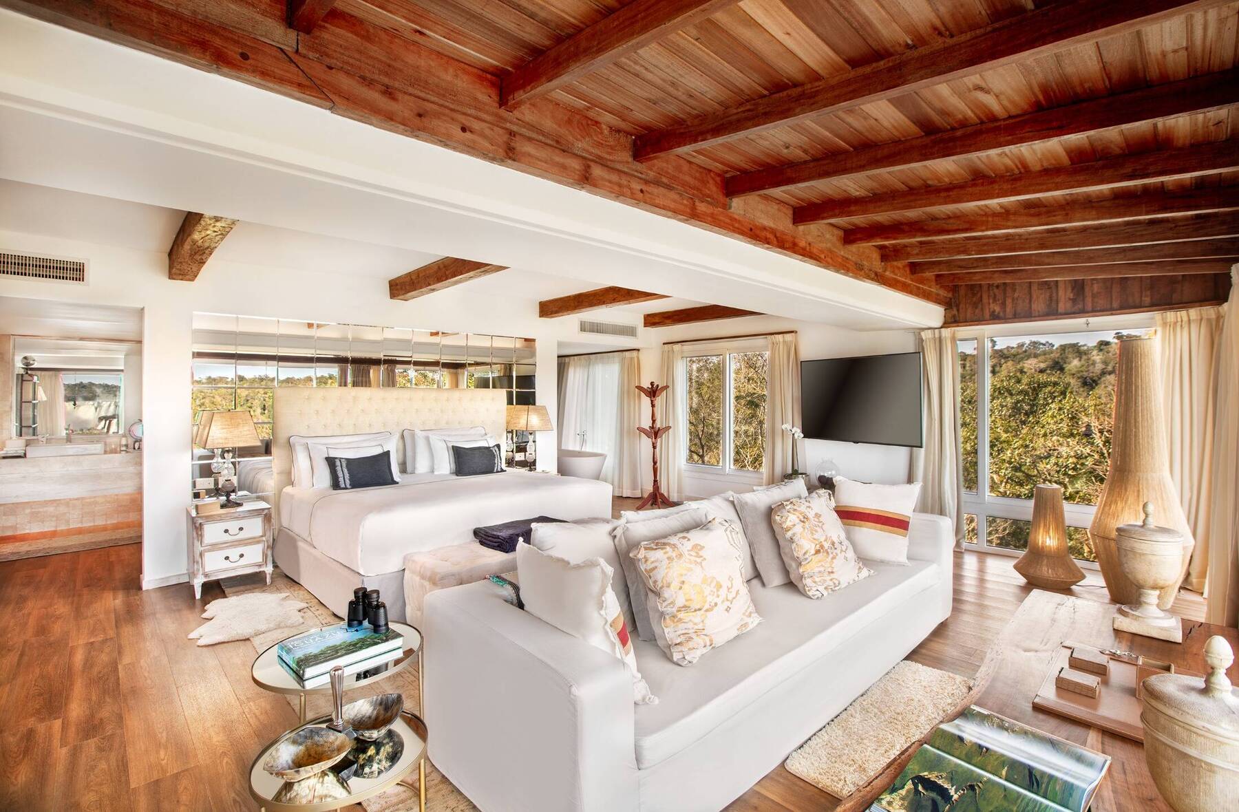 Presidential Family Suite Falls View