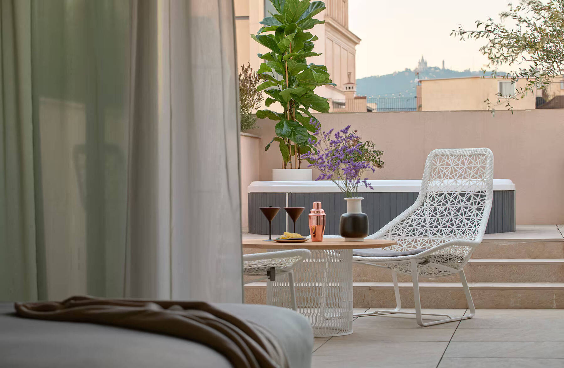 Studio ME Suite Terrace & Jacuzzi Sagrada Familia
