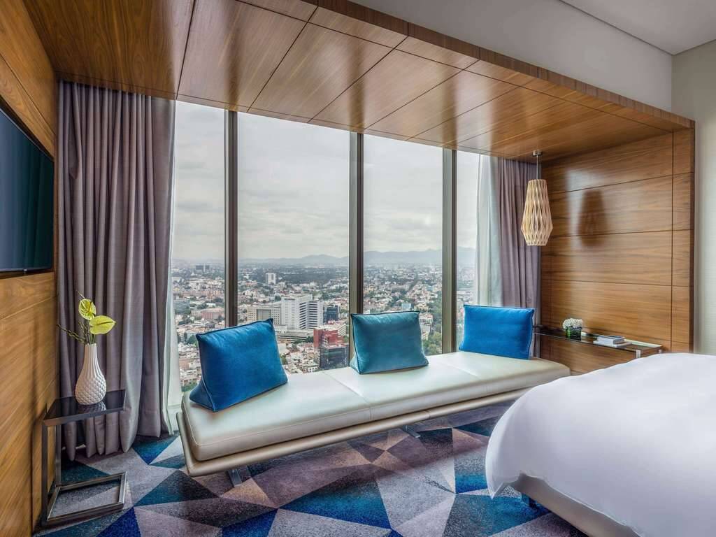 Luxury King Room - Skyline View