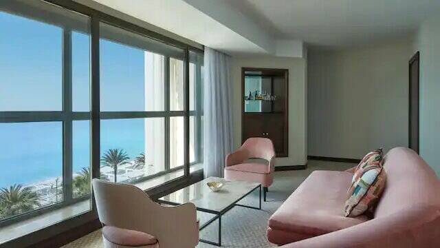 Prestige Sea View Suite